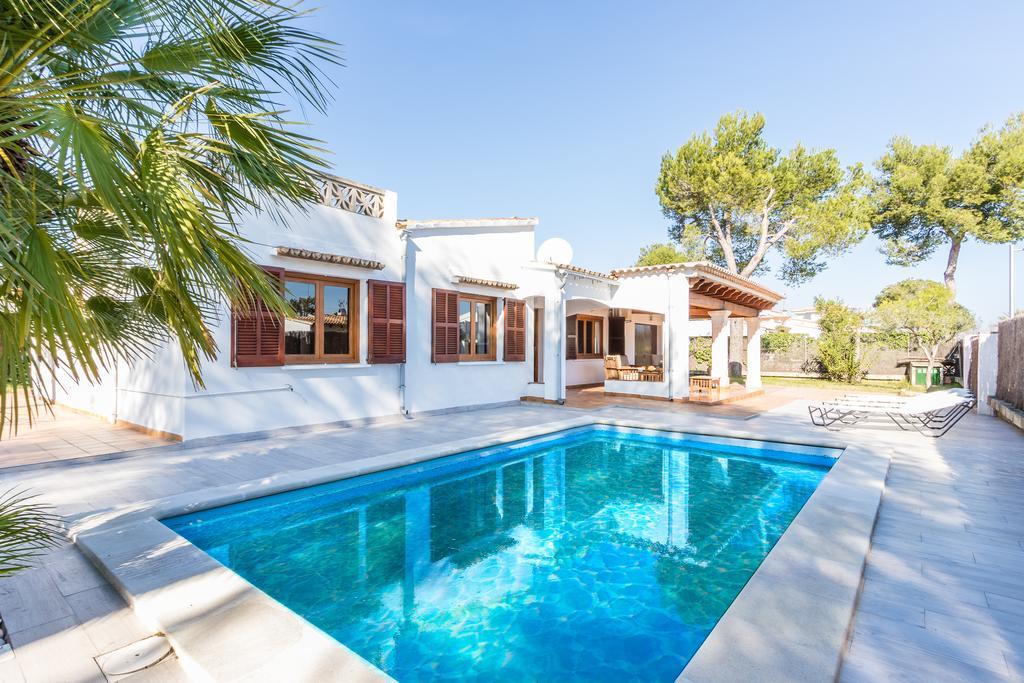 Chalet Falco With Private Pool And Garden Port de Alcudia  ภายนอก รูปภาพ